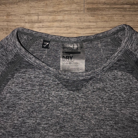 Gym shark top - Picture 3 of 4